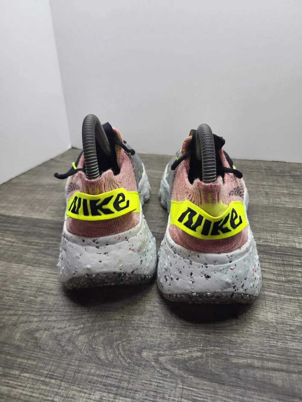 Nike Space Hippie 04 Shoes Womens Size 6.5 Running Lemon Venom Sneakers